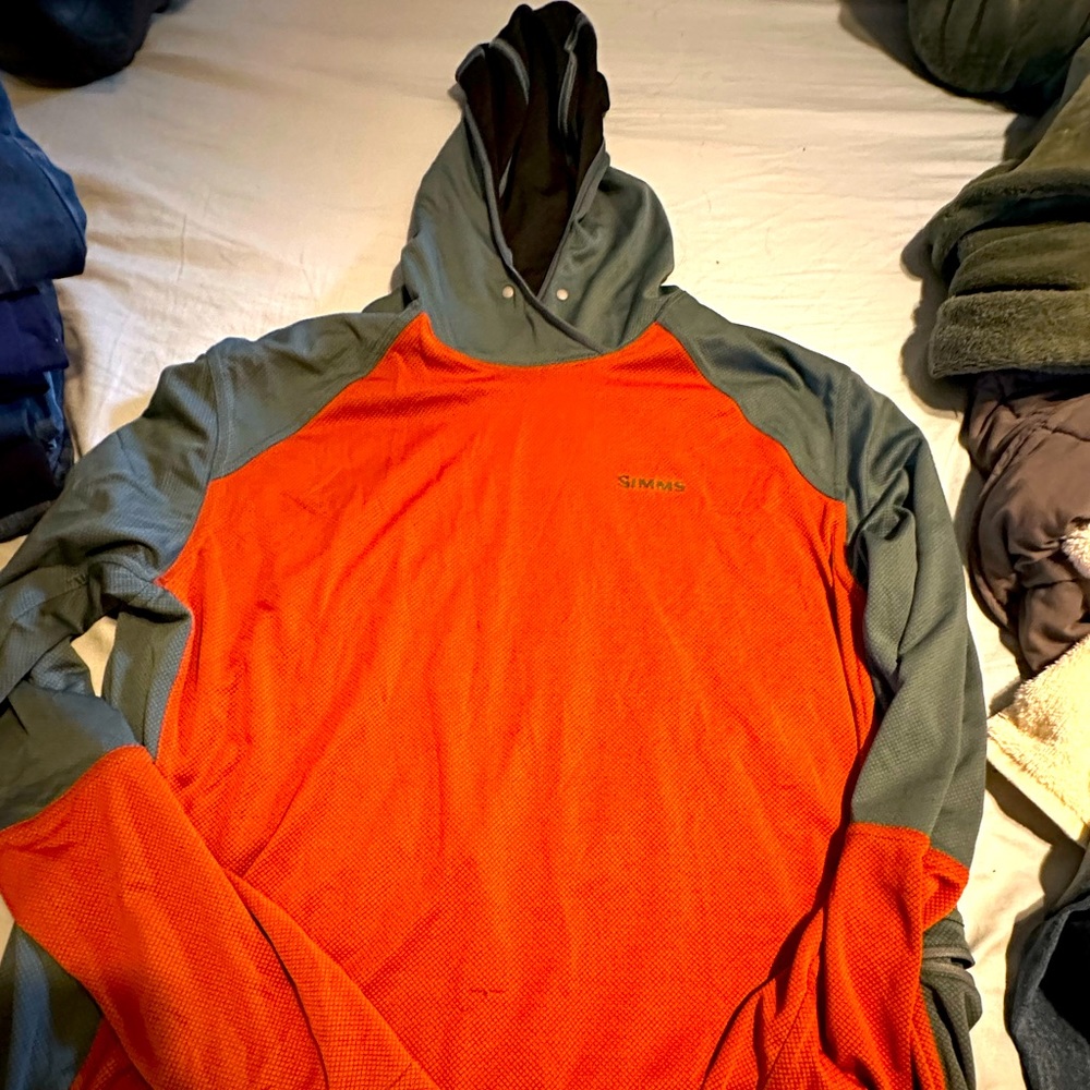 Simms Men’s fishing shirt UPF 50 Orange and Grey XL